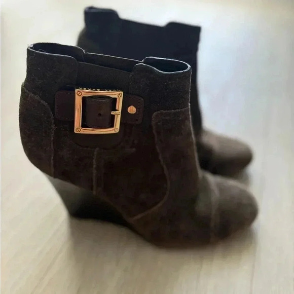 TORY BURCH "ADRIENNE" WOMEN'S BROWN SUEDE WEDGE ANKLE BOOTS SIZE 6 - Picture 11 of 12